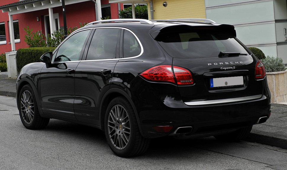 Avito porsche cayenne